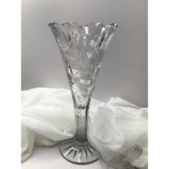 Vintage Cut/Etched Crystal Trumpet Vase w/Flowers 10" tall w/Scalloped Rim - Picture 2 of 5